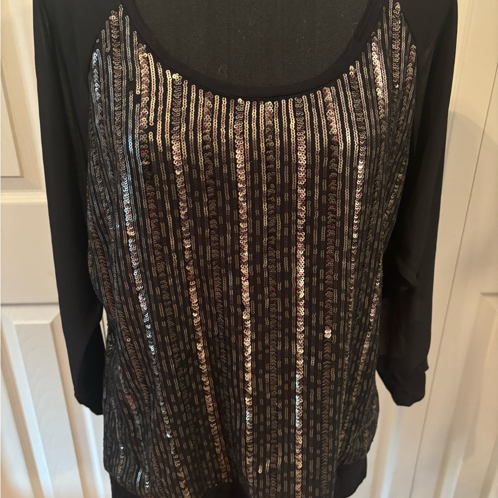 Express Top - Picture 2 of 10